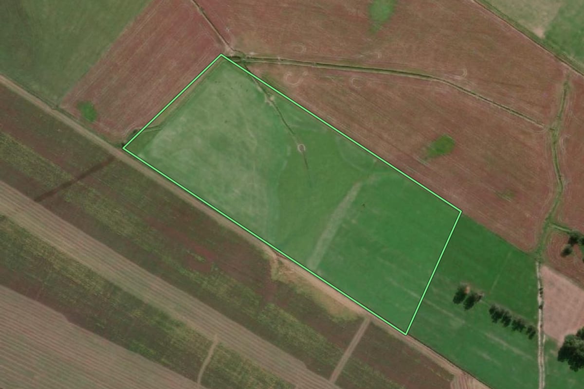 Imagem de satélite do imóvel rural em Santa Vitória do Palmar (RS), com o contorno declarado no CAR desenhado por cima.