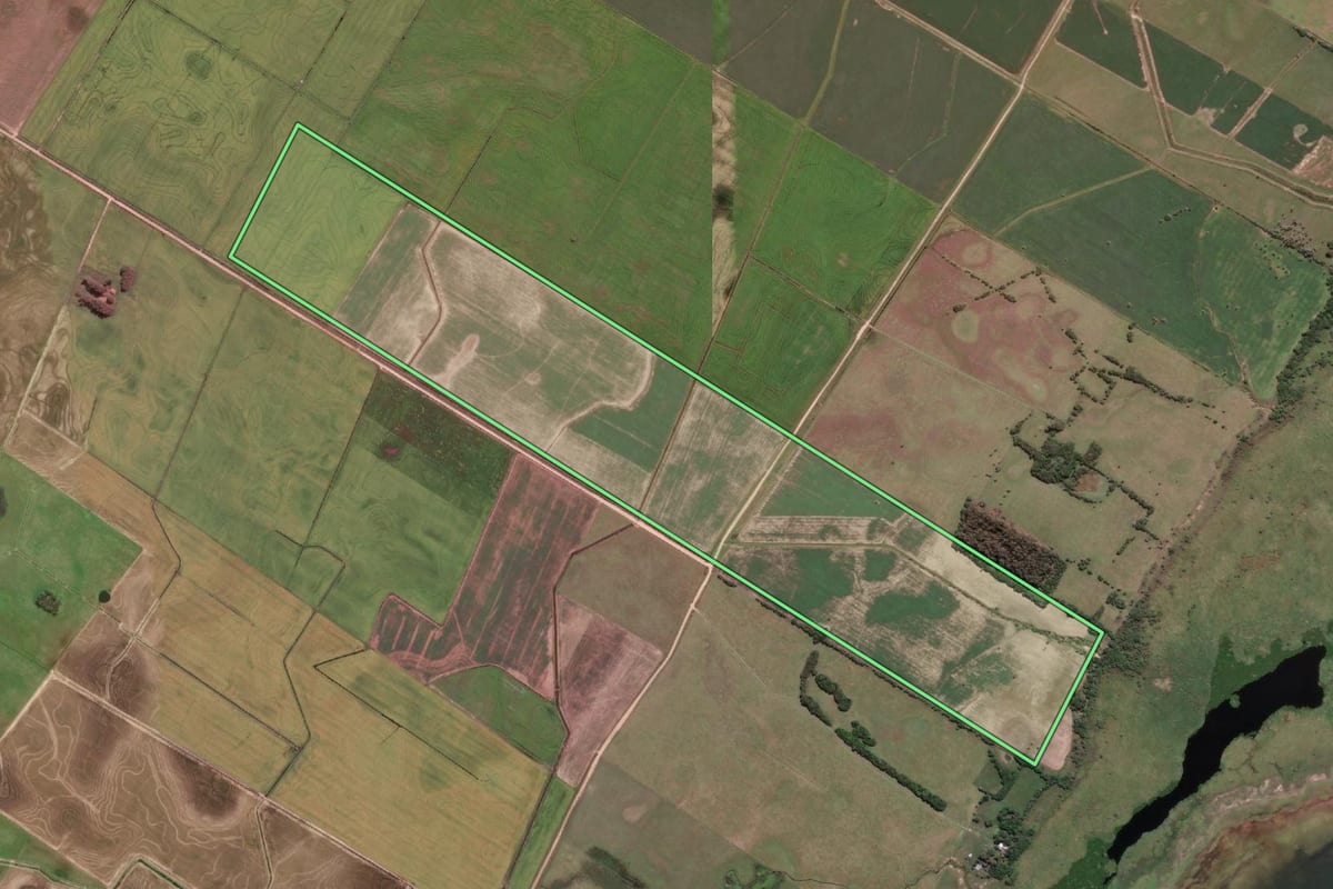 Imagem de satélite do imóvel rural em Santa Vitória do Palmar (RS), com o contorno declarado no CAR desenhado por cima.
