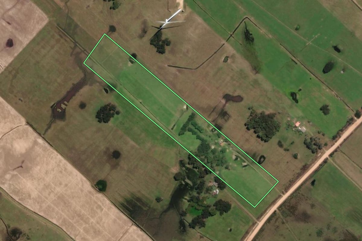 Imagem de satélite do imóvel rural em Santa Vitória do Palmar (RS), com o contorno declarado no CAR desenhado por cima.