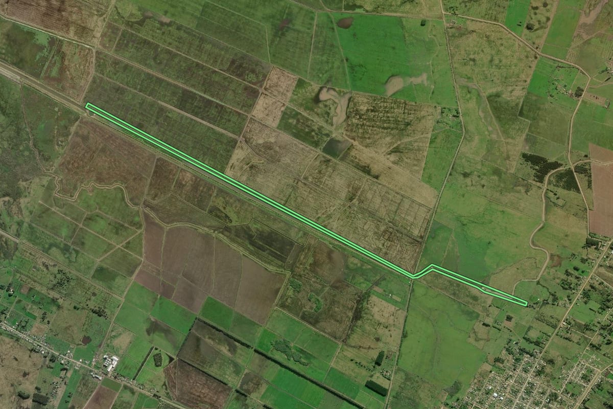 Imagem de satélite do imóvel rural em Santa Vitória do Palmar (RS), com o contorno declarado no CAR desenhado por cima.