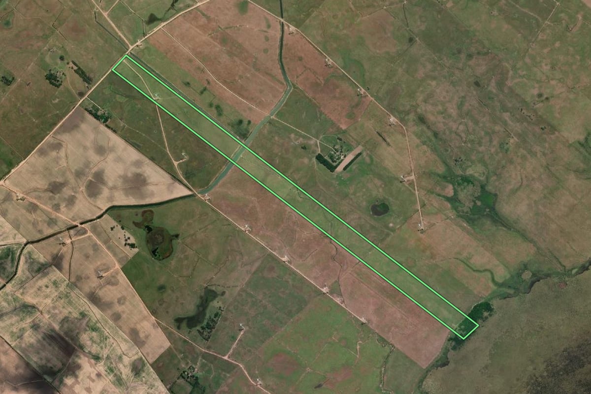 Imagem de satélite do imóvel rural em Santa Vitória do Palmar (RS), com o contorno declarado no CAR desenhado por cima.