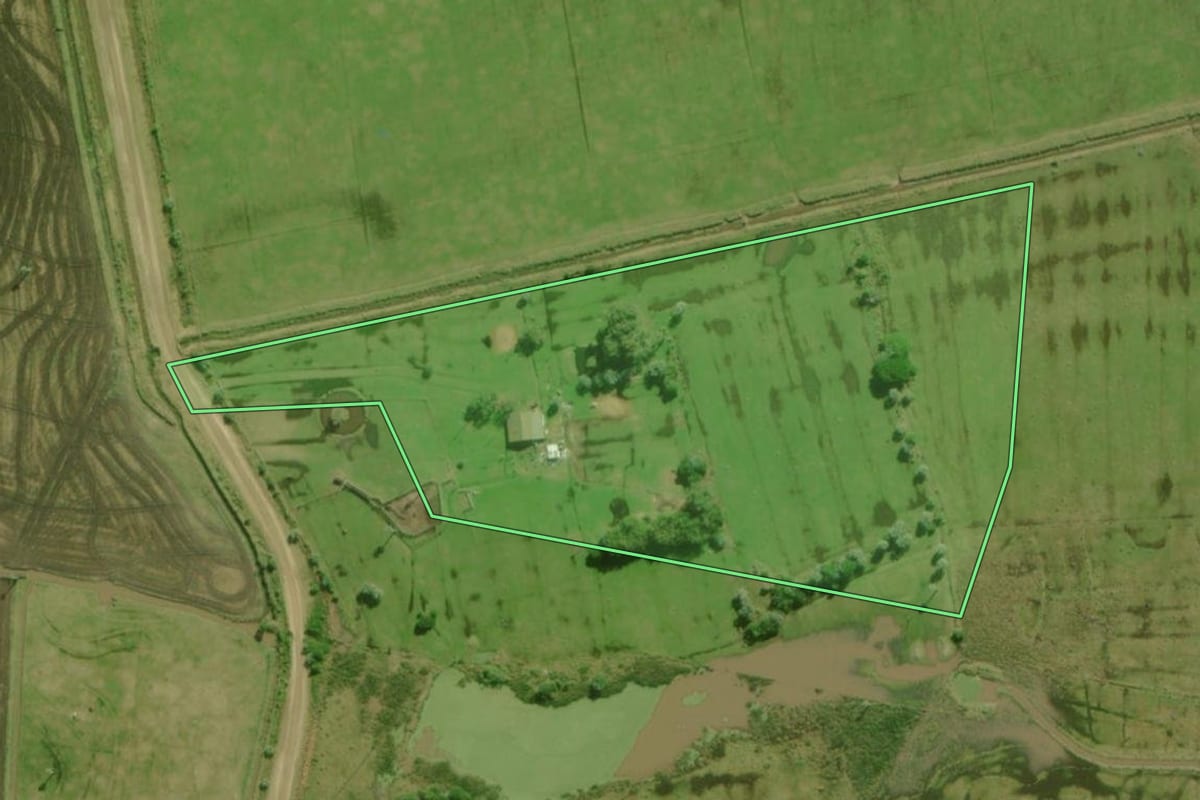 Imagem de satélite do imóvel rural em Santa Vitória do Palmar (RS), com o contorno declarado no CAR desenhado por cima.