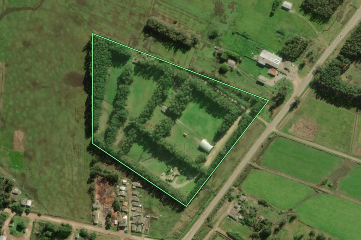 Imagem de satélite do imóvel rural em Santa Vitória do Palmar (RS), com o contorno declarado no CAR desenhado por cima.