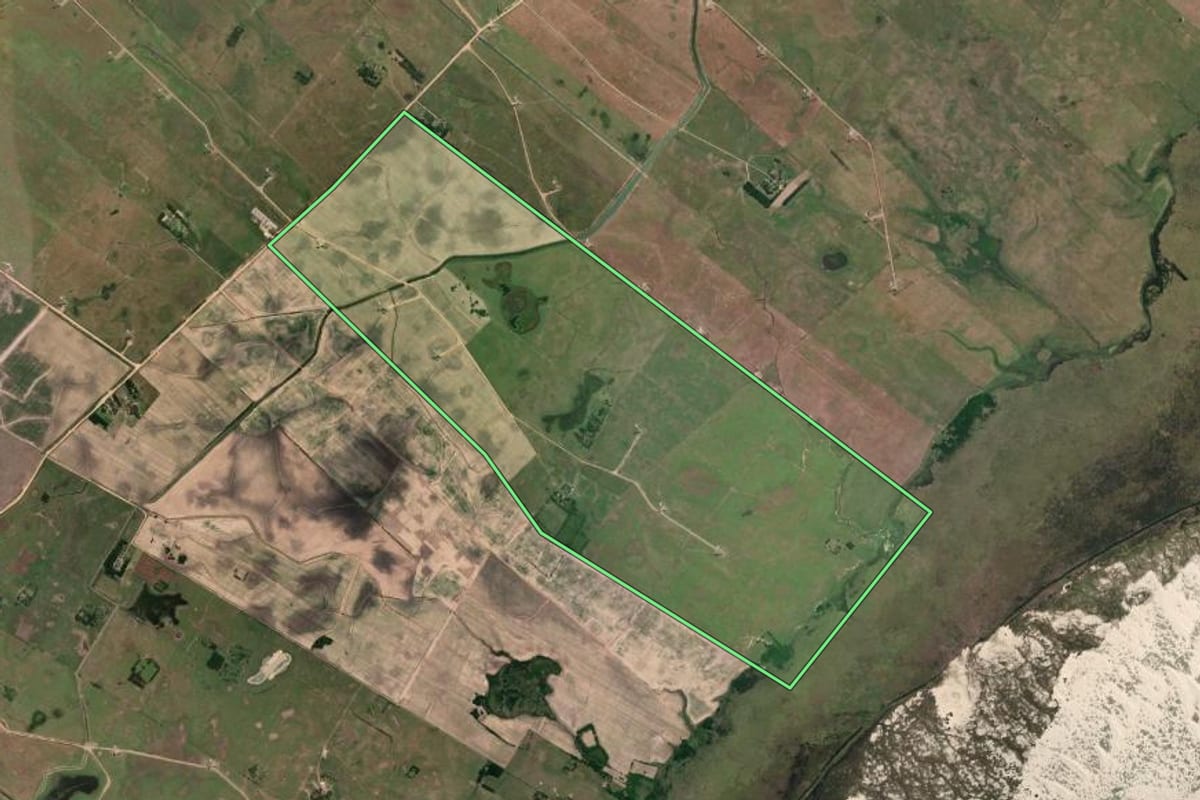Imagem de satélite do imóvel rural em Santa Vitória do Palmar (RS), com o contorno declarado no CAR desenhado por cima.