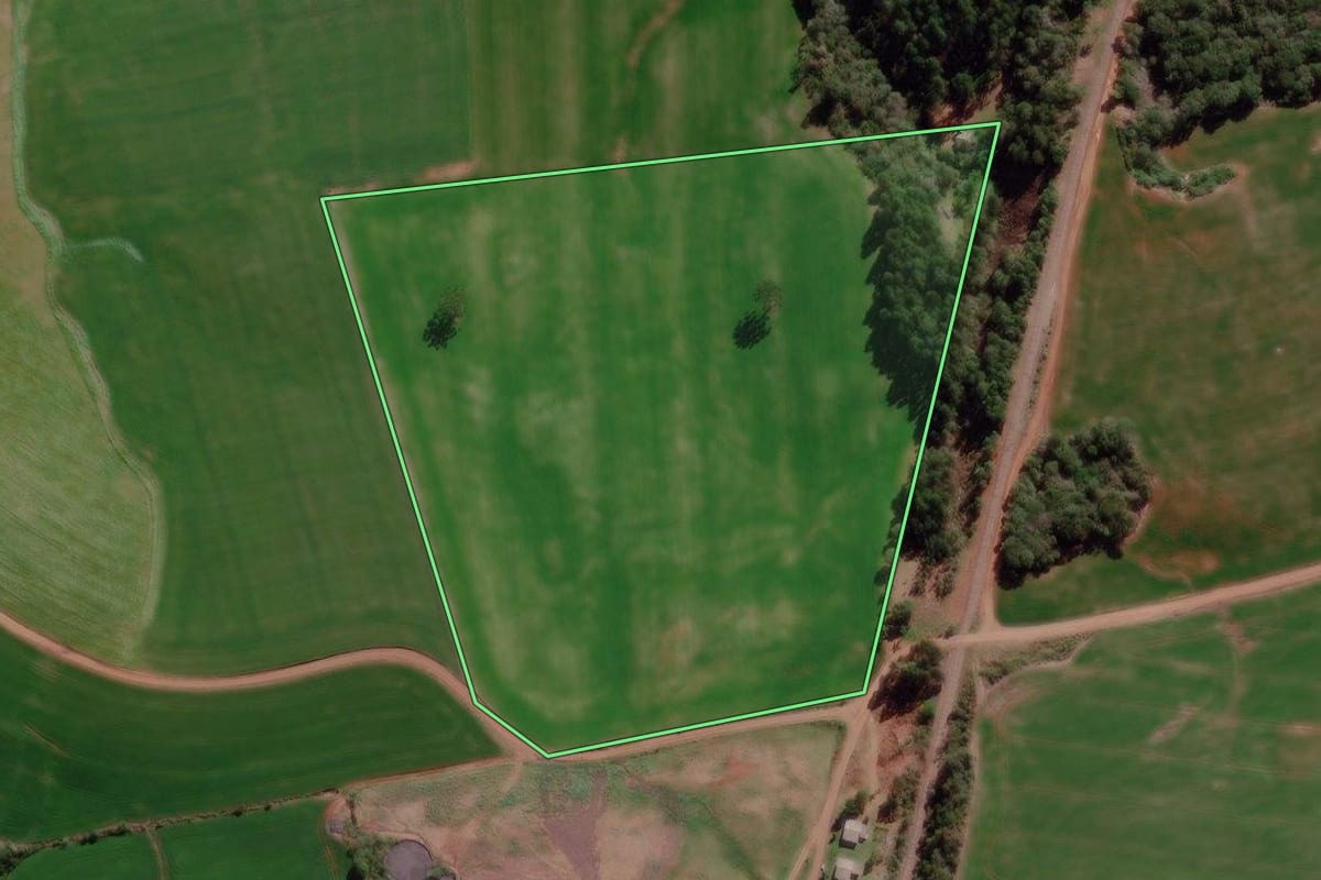 Imagem de satélite do imóvel rural em Santo Antônio do Palma (RS), com o contorno declarado no CAR desenhado por cima.