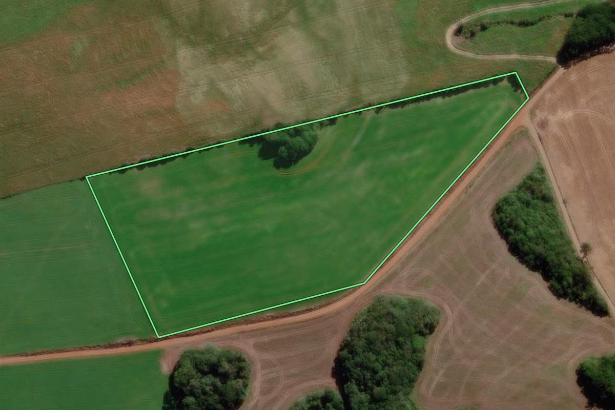 Imagem de satélite do imóvel rural em Santo Antônio do Palma (RS), com o contorno declarado no CAR desenhado por cima.