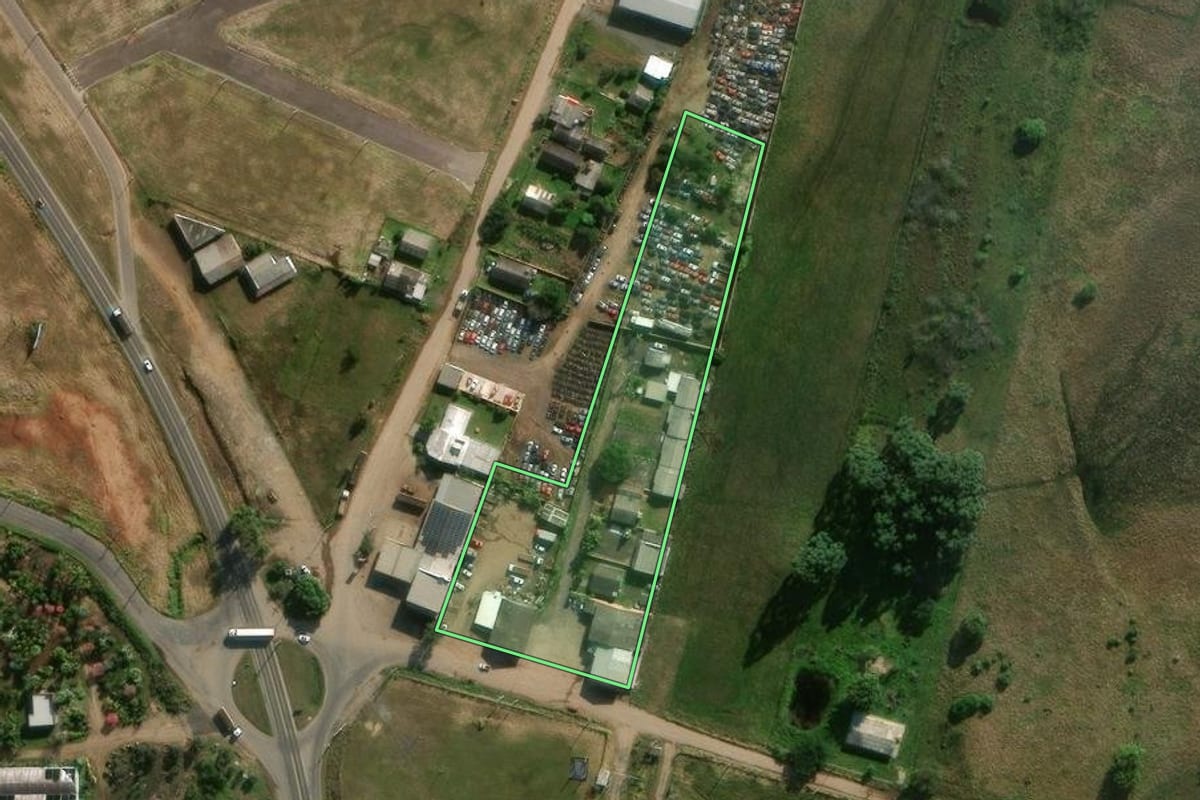 Imagem de satélite do imóvel rural em Santo Antônio da Patrulha (RS), com o contorno declarado no CAR desenhado por cima.