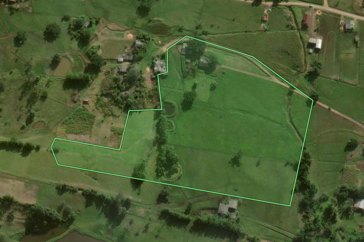 Imagem de satélite do imóvel rural em Santo Antônio da Patrulha (RS), com o contorno declarado no CAR desenhado por cima.