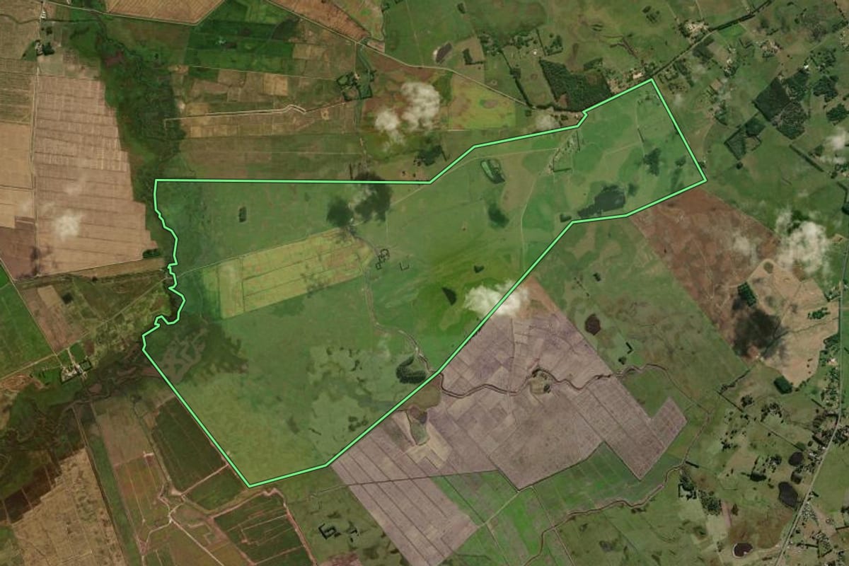 Imagem de satélite do imóvel rural em Osório (RS), com o contorno declarado no CAR desenhado por cima.