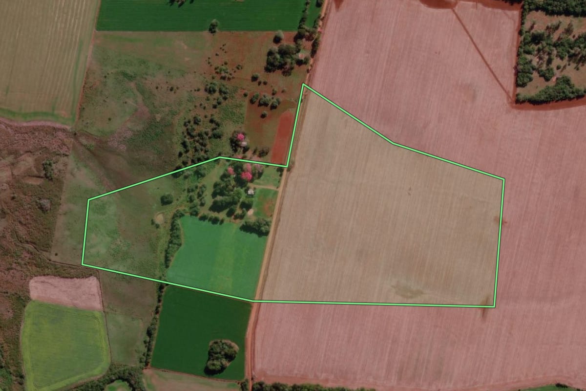 Imagem de satélite do imóvel rural em Santo Antônio das Missões (RS), com o contorno declarado no CAR desenhado por cima.
