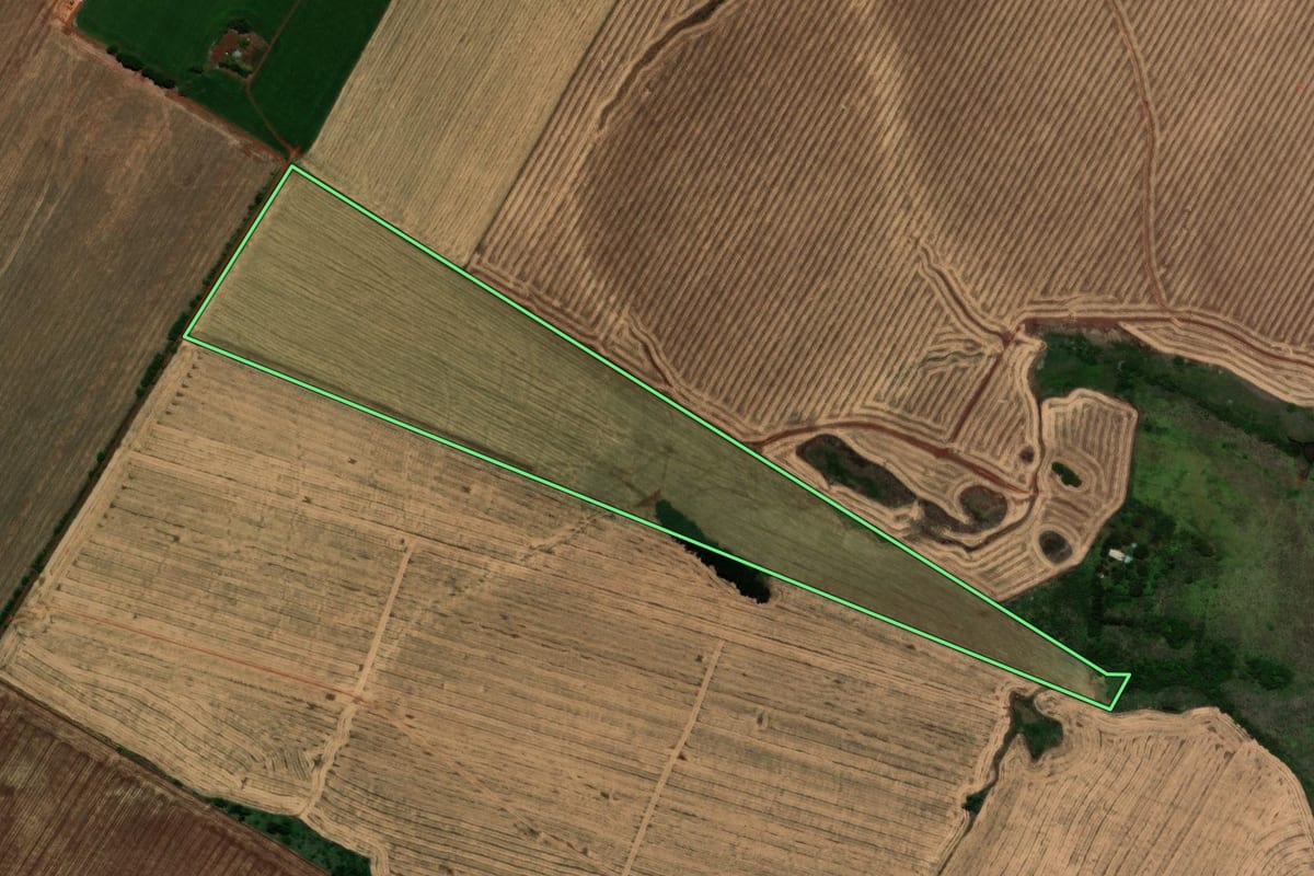 Imagem de satélite do imóvel rural em Santo Antônio das Missões (RS), com o contorno declarado no CAR desenhado por cima.