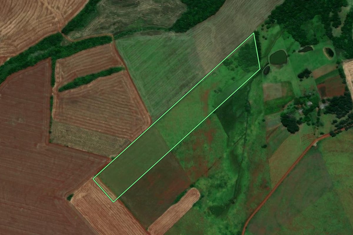 Imagem de satélite do imóvel rural em Santo Antônio das Missões (RS), com o contorno declarado no CAR desenhado por cima.
