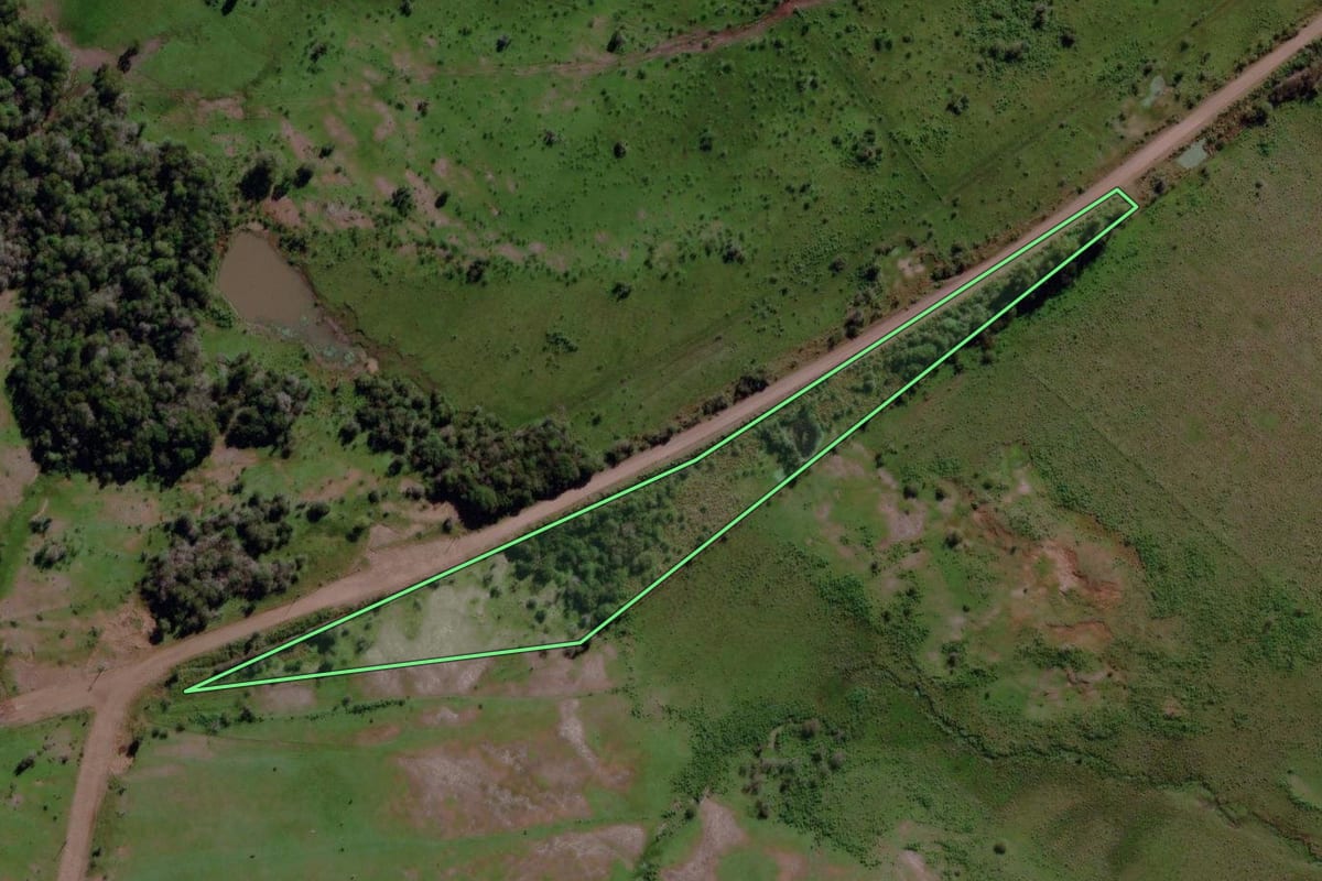 Imagem de satélite do imóvel rural em Santo Antônio das Missões (RS), com o contorno declarado no CAR desenhado por cima.
