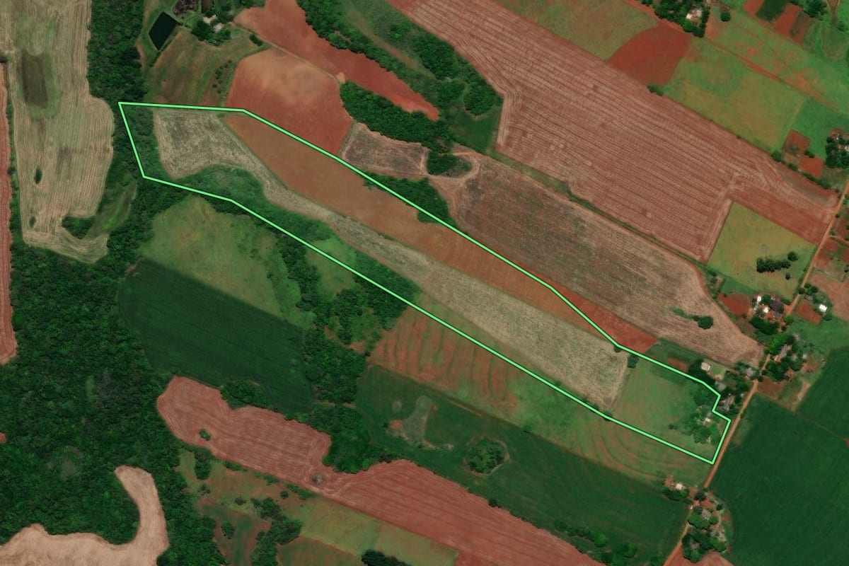 Imagem de satélite do imóvel rural em Santo Antônio das Missões (RS), com o contorno declarado no CAR desenhado por cima.