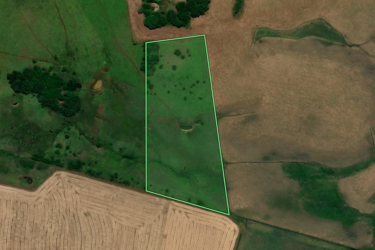 Imagem de satélite do imóvel rural em Santo Antônio das Missões (RS), com o contorno declarado no CAR desenhado por cima.