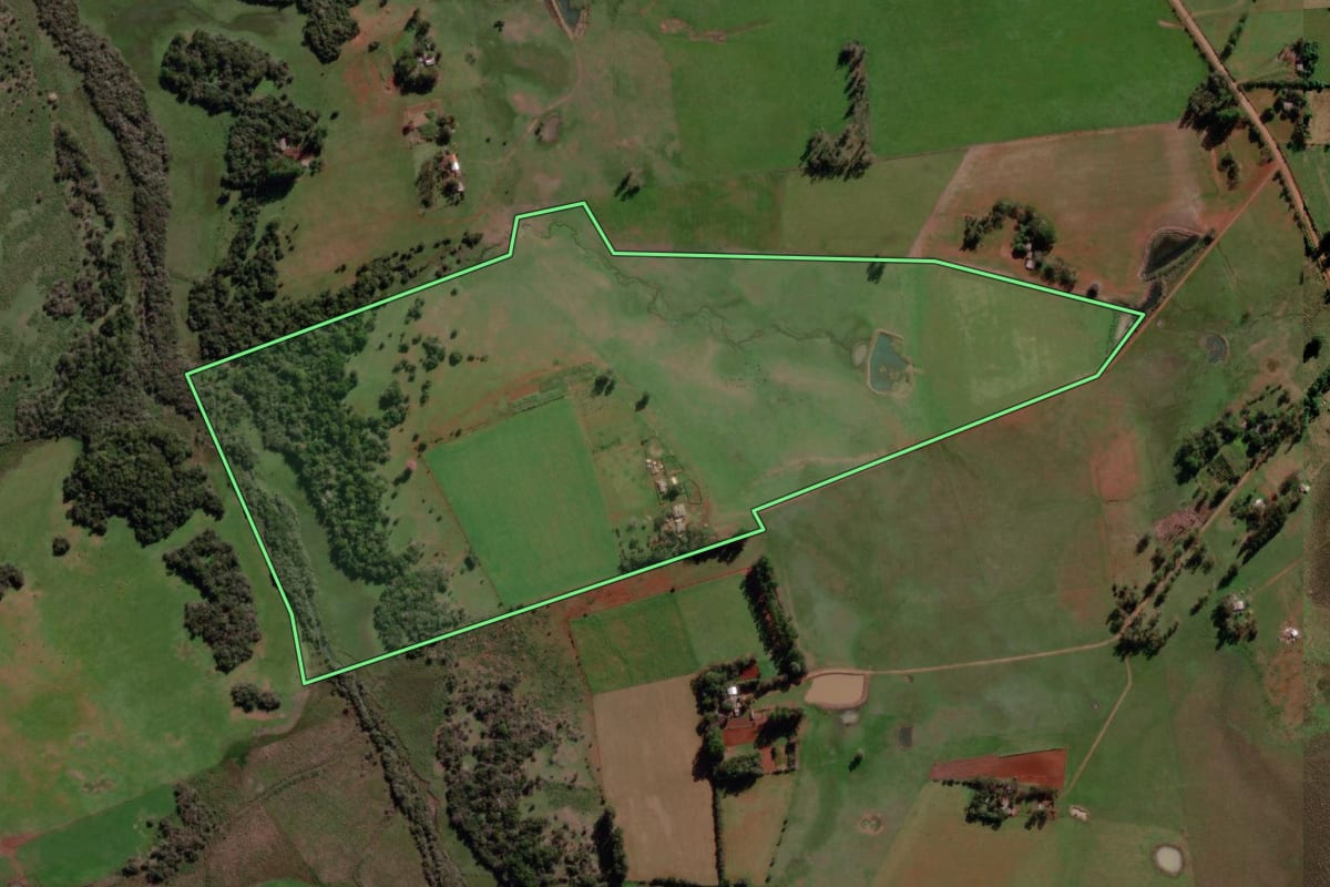 Imagem de satélite do imóvel rural em Santo Antônio das Missões (RS), com o contorno declarado no CAR desenhado por cima.