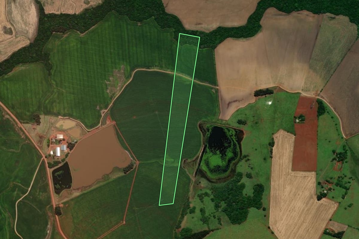 Imagem de satélite do imóvel rural em Santo Antônio das Missões (RS), com o contorno declarado no CAR desenhado por cima.