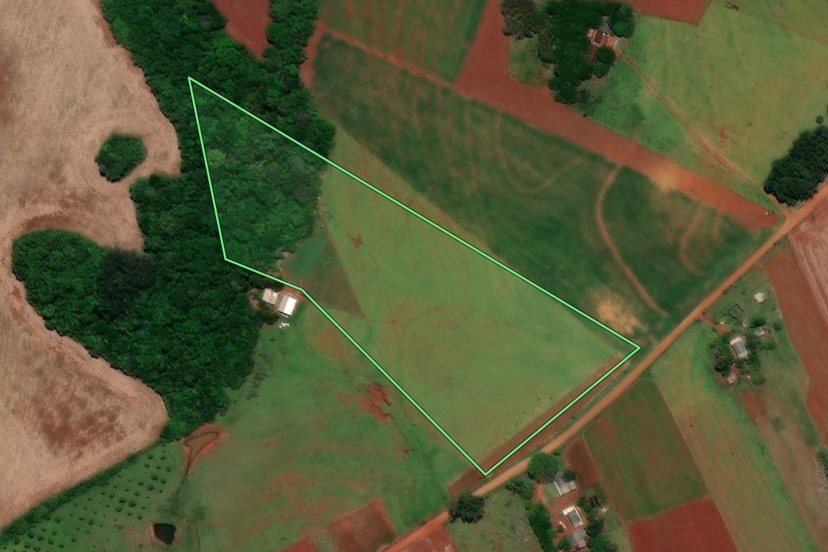 Imagem de satélite do imóvel rural em Santo Antônio das Missões (RS), com o contorno declarado no CAR desenhado por cima.