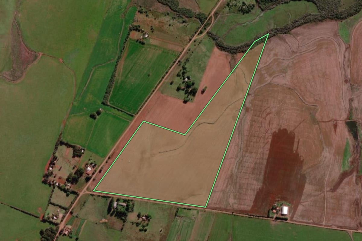 Imagem de satélite do imóvel rural em Santo Antônio das Missões (RS), com o contorno declarado no CAR desenhado por cima.