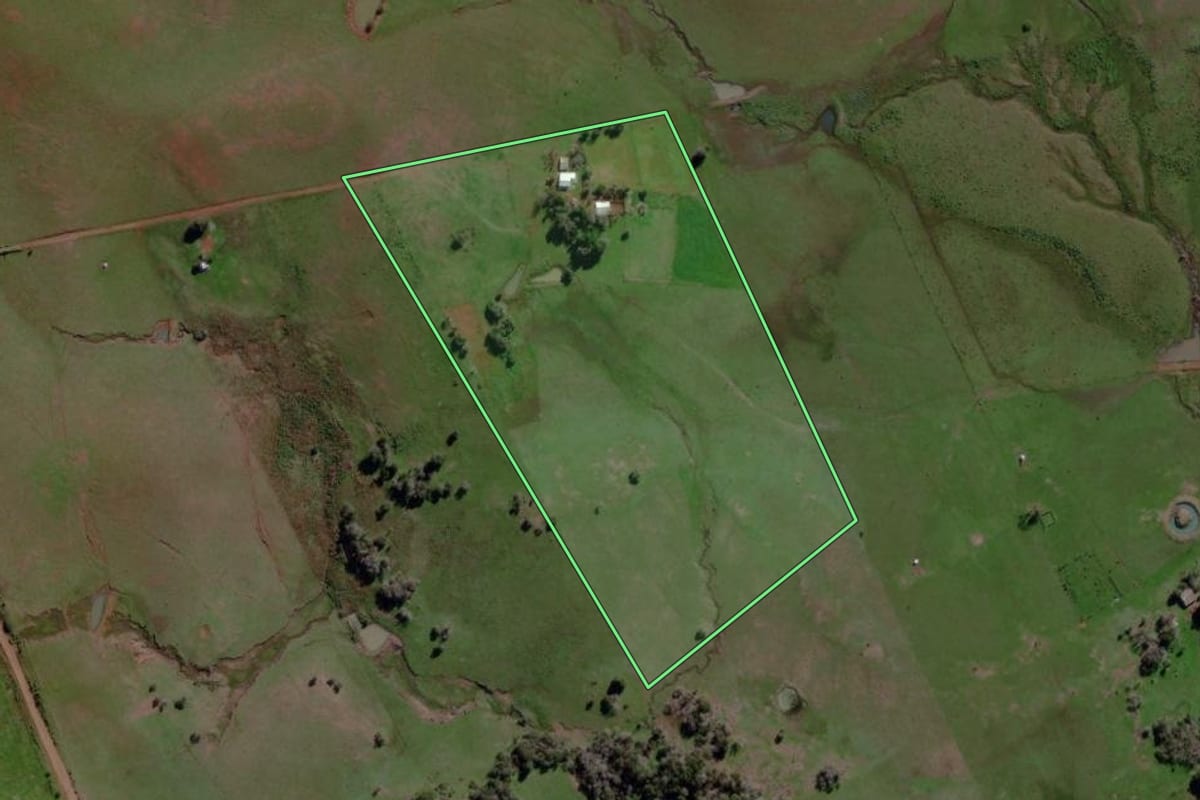Imagem de satélite do imóvel rural em Santo Antônio das Missões (RS), com o contorno declarado no CAR desenhado por cima.
