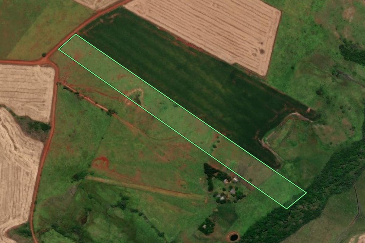 Imagem de satélite do imóvel rural em Santo Antônio das Missões (RS), com o contorno declarado no CAR desenhado por cima.