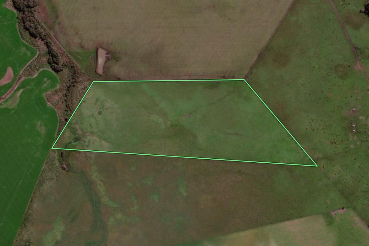 Imagem de satélite do imóvel rural em Santo Antônio das Missões (RS), com o contorno declarado no CAR desenhado por cima.