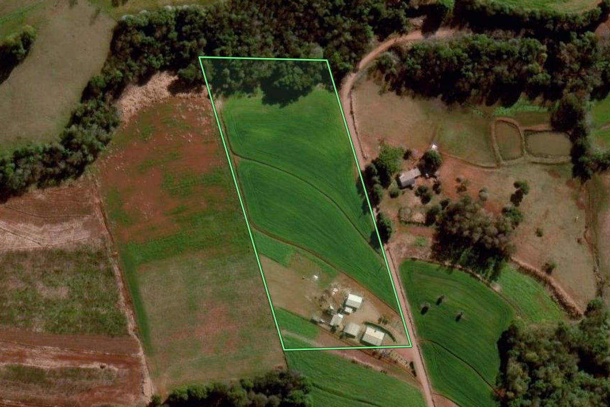 Imagem de satélite do imóvel rural em Santo Augusto (RS), com o contorno declarado no CAR desenhado por cima.
