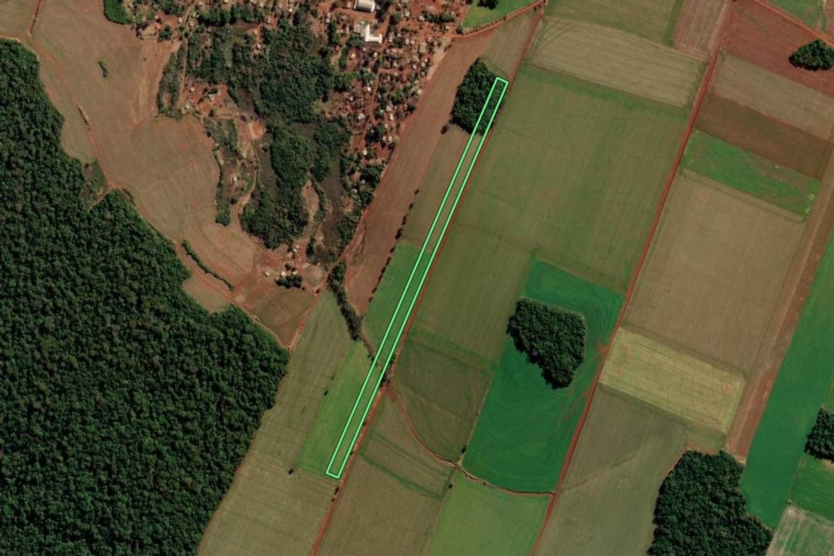 Imagem de satélite do imóvel rural em Santo Augusto (RS), com o contorno declarado no CAR desenhado por cima.