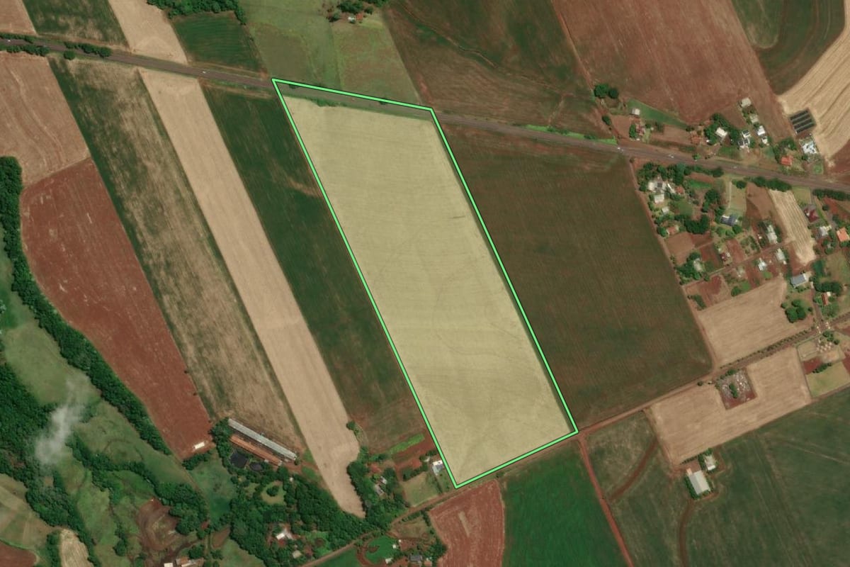 Imagem de satélite do imóvel rural em Santo Cristo (RS), com o contorno declarado no CAR desenhado por cima.
