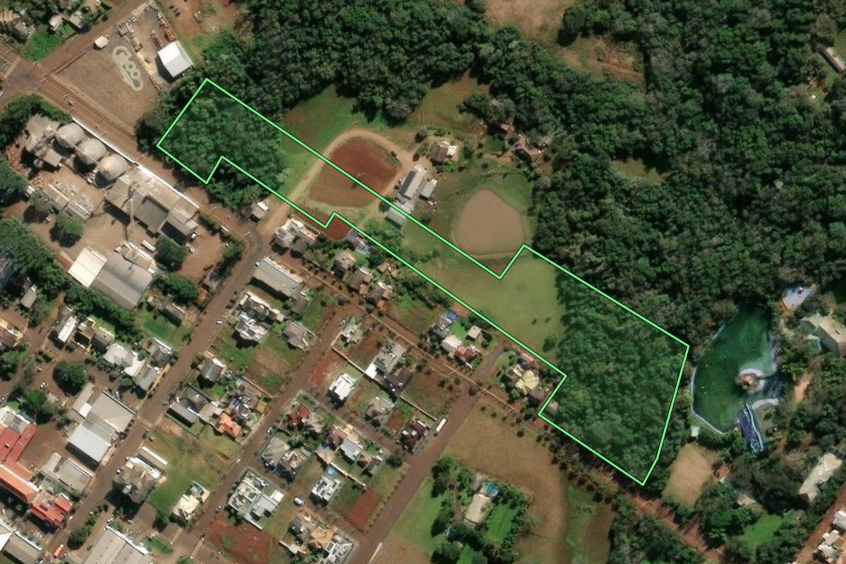 Imagem de satélite do imóvel rural em Santo Cristo (RS), com o contorno declarado no CAR desenhado por cima.