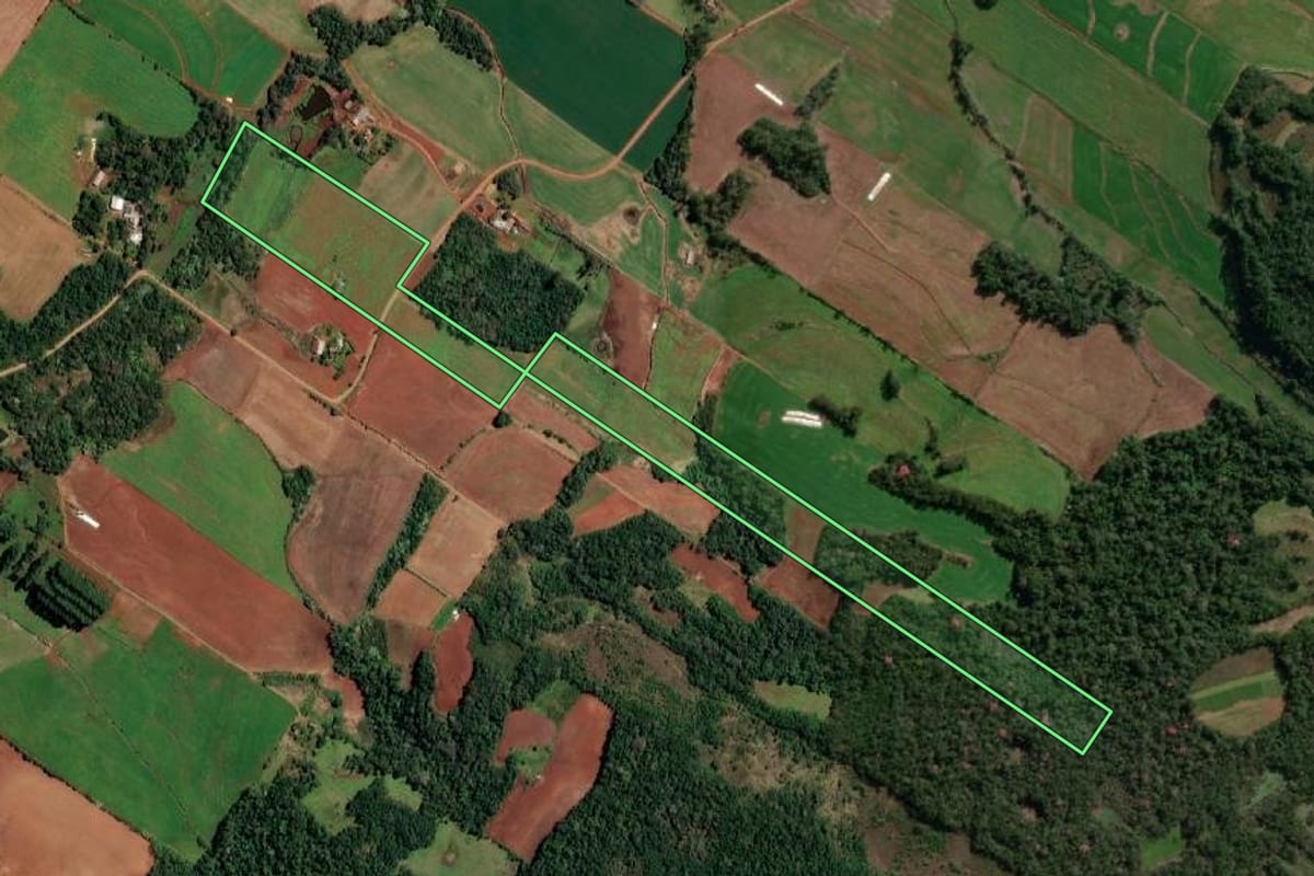 Imagem de satélite do imóvel rural em Santo Cristo (RS), com o contorno declarado no CAR desenhado por cima.