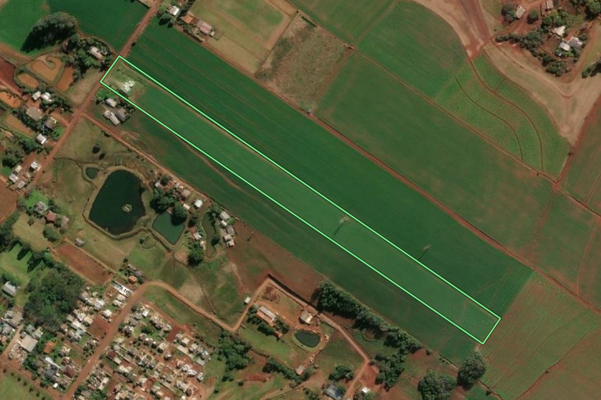 Imagem de satélite do imóvel rural em Santo Cristo (RS), com o contorno declarado no CAR desenhado por cima.