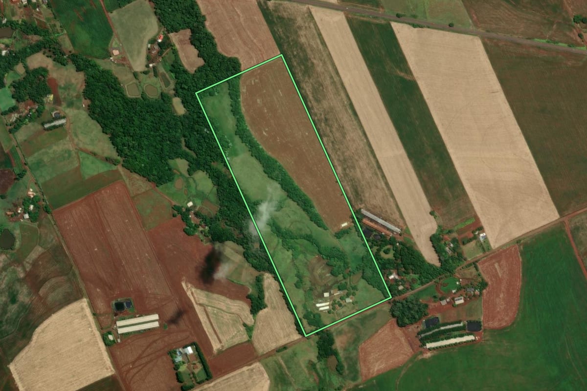 Imagem de satélite do imóvel rural em Santo Cristo (RS), com o contorno declarado no CAR desenhado por cima.