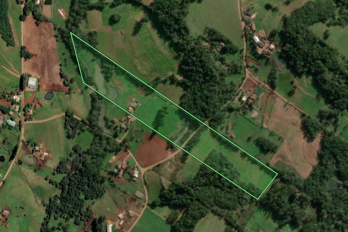 Imagem de satélite do imóvel rural em Santo Cristo (RS), com o contorno declarado no CAR desenhado por cima.