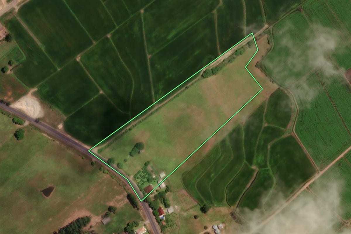 Imagem de satélite do imóvel rural em São João do Polêsine (RS), com o contorno declarado no CAR desenhado por cima.