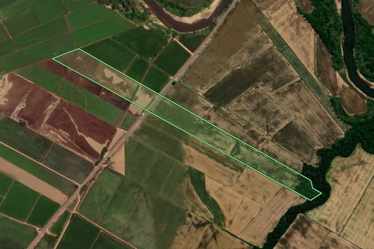 Imagem de satélite do imóvel rural em São João do Polêsine (RS), com o contorno declarado no CAR desenhado por cima.