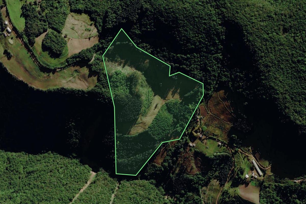 Imagem de satélite do imóvel rural em São José do Herval (RS), com o contorno declarado no CAR desenhado por cima.
