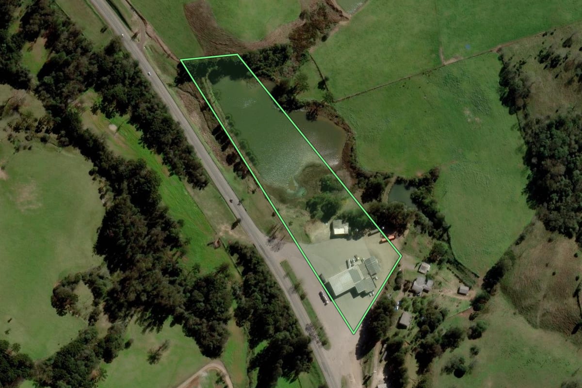 Imagem de satélite do imóvel rural em São José do Herval (RS), com o contorno declarado no CAR desenhado por cima.