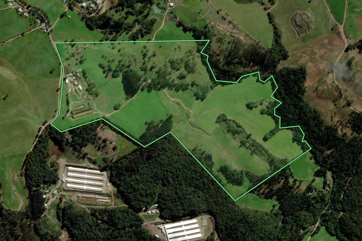 Imagem de satélite do imóvel rural em São José do Herval (RS), com o contorno declarado no CAR desenhado por cima.