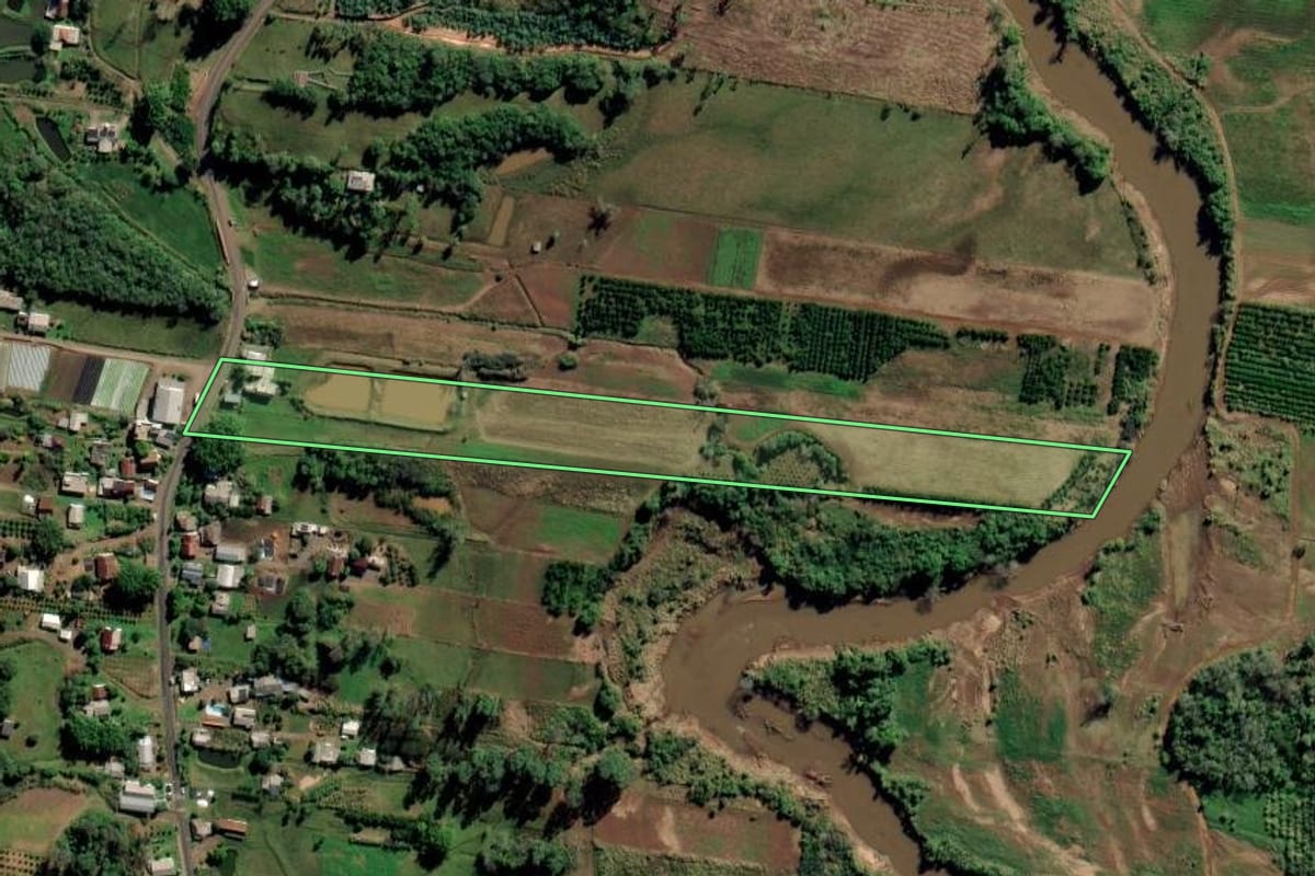 Imagem de satélite do imóvel rural em São José do Hortêncio (RS), com o contorno declarado no CAR desenhado por cima.