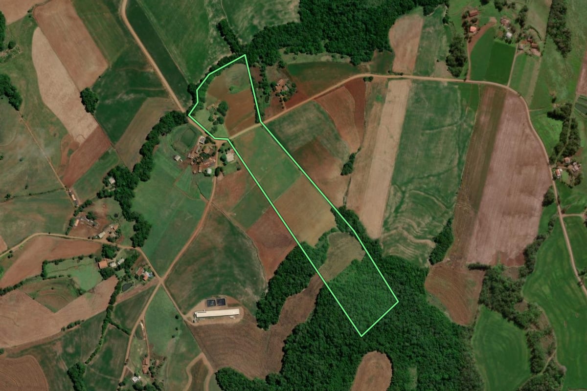 Imagem de satélite do imóvel rural em São José do Inhacorá (RS), com o contorno declarado no CAR desenhado por cima.