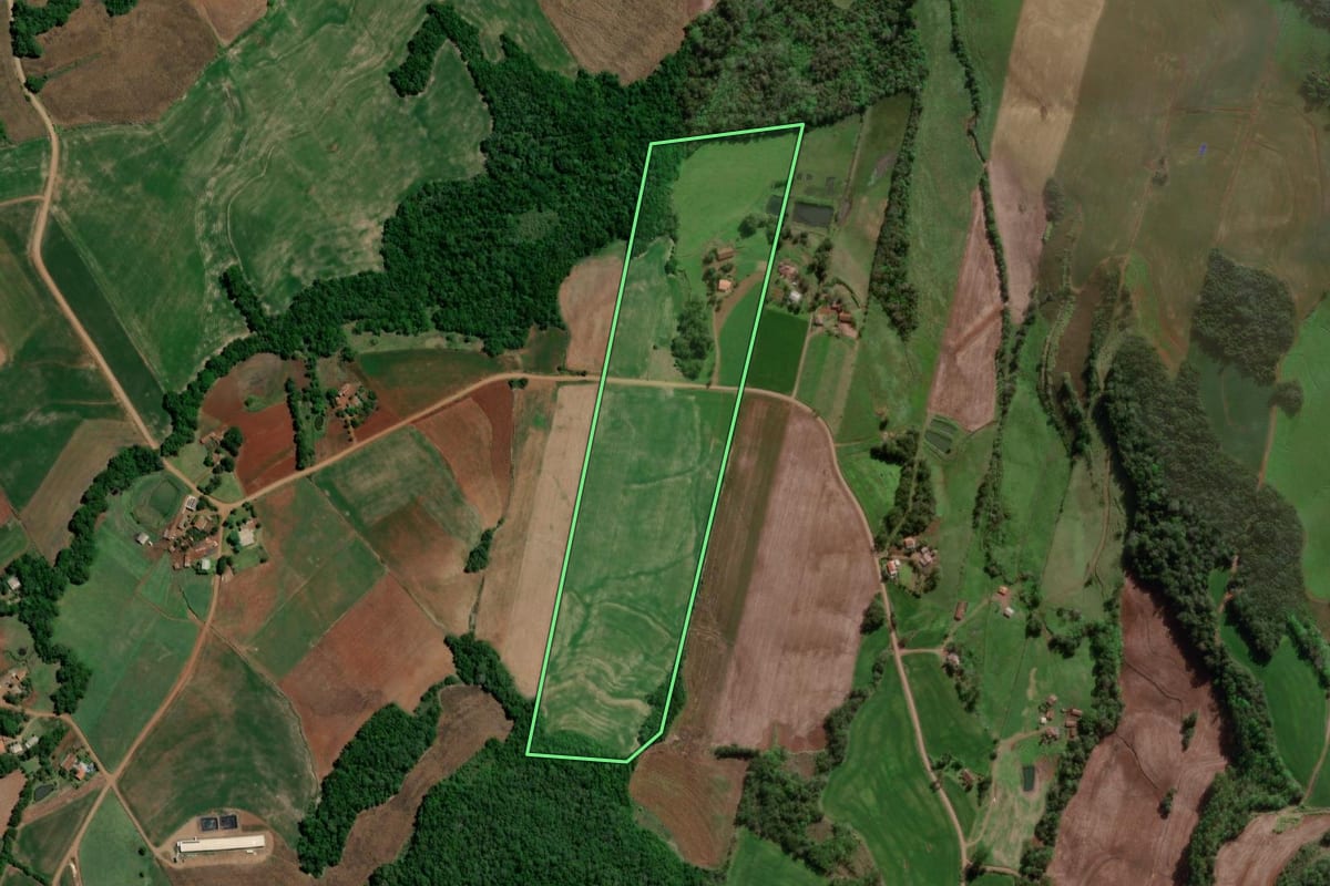 Imagem de satélite do imóvel rural em São José do Inhacorá (RS), com o contorno declarado no CAR desenhado por cima.
