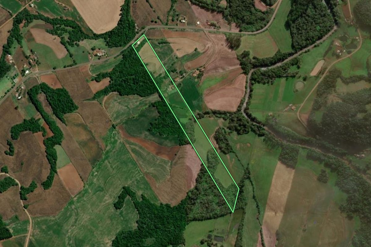 Imagem de satélite do imóvel rural em São José do Inhacorá (RS), com o contorno declarado no CAR desenhado por cima.