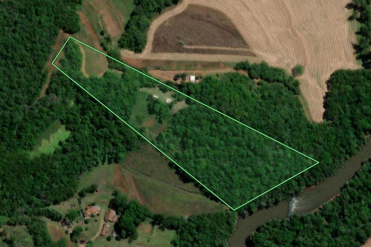 Imagem de satélite do imóvel rural em São José do Inhacorá (RS), com o contorno declarado no CAR desenhado por cima.
