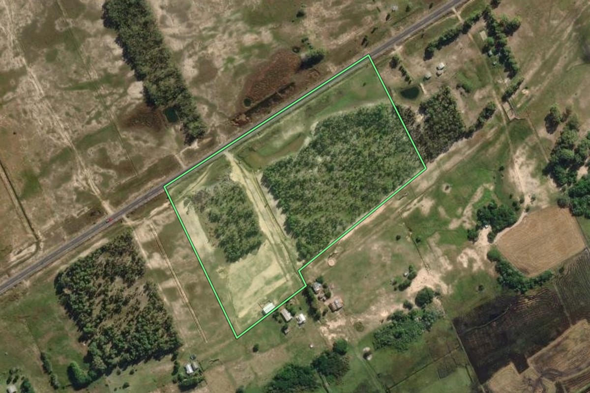 Imagem de satélite do imóvel rural em São José do Norte (RS), com o contorno declarado no CAR desenhado por cima.