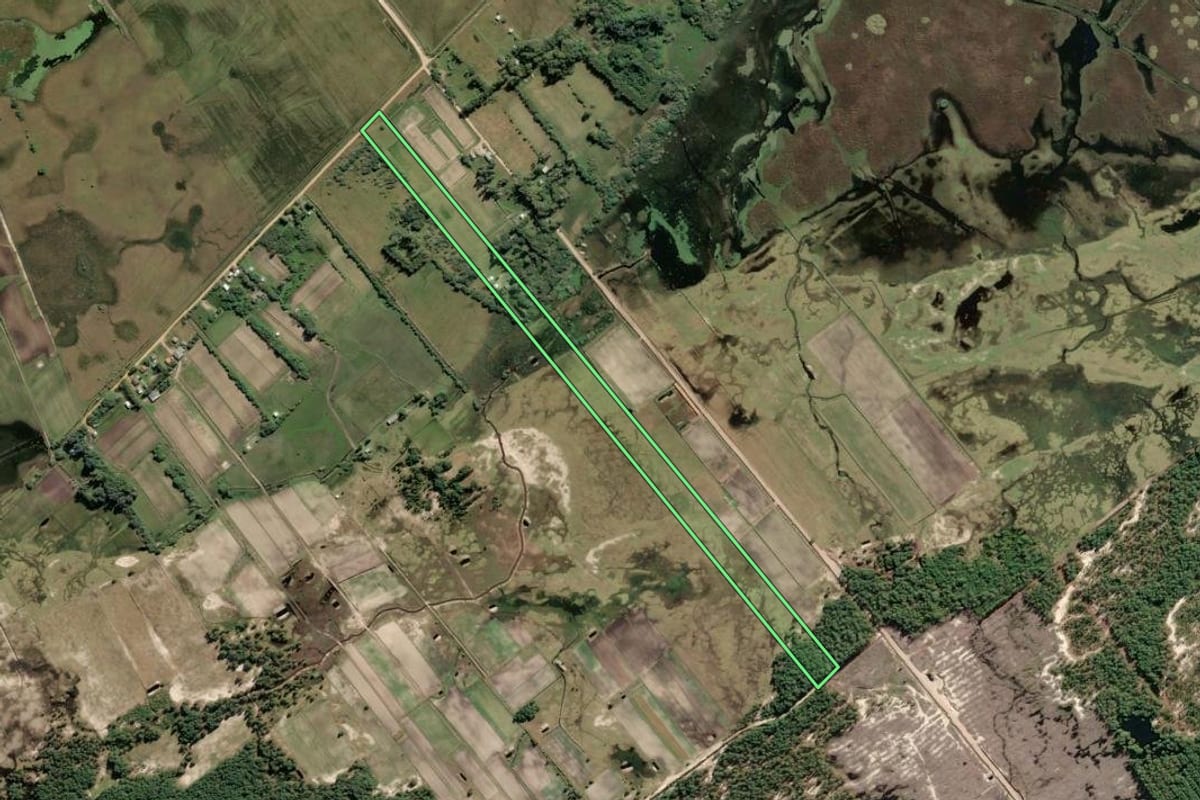 Imagem de satélite do imóvel rural em São José do Norte (RS), com o contorno declarado no CAR desenhado por cima.