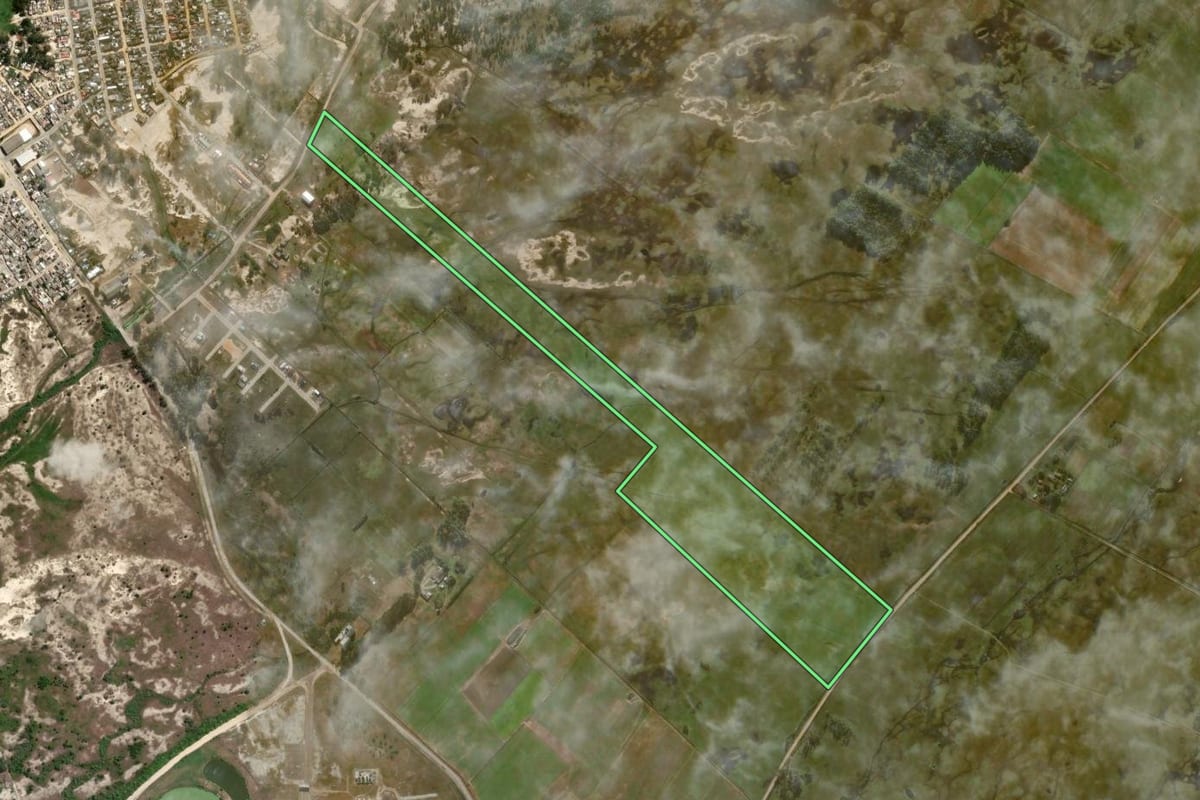 Imagem de satélite do imóvel rural em São José do Norte (RS), com o contorno declarado no CAR desenhado por cima.
