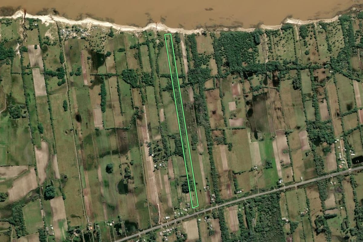 Imagem de satélite do imóvel rural em São José do Norte (RS), com o contorno declarado no CAR desenhado por cima.