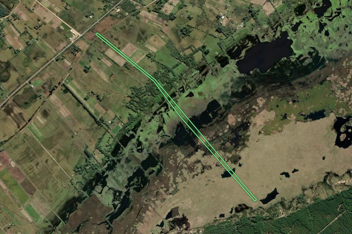 Imagem de satélite do imóvel rural em São José do Norte (RS), com o contorno declarado no CAR desenhado por cima.
