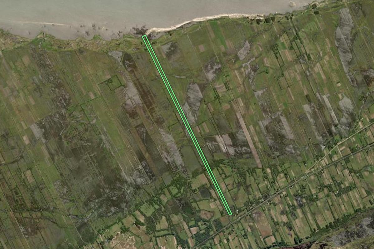 Imagem de satélite do imóvel rural em São José do Norte (RS), com o contorno declarado no CAR desenhado por cima.